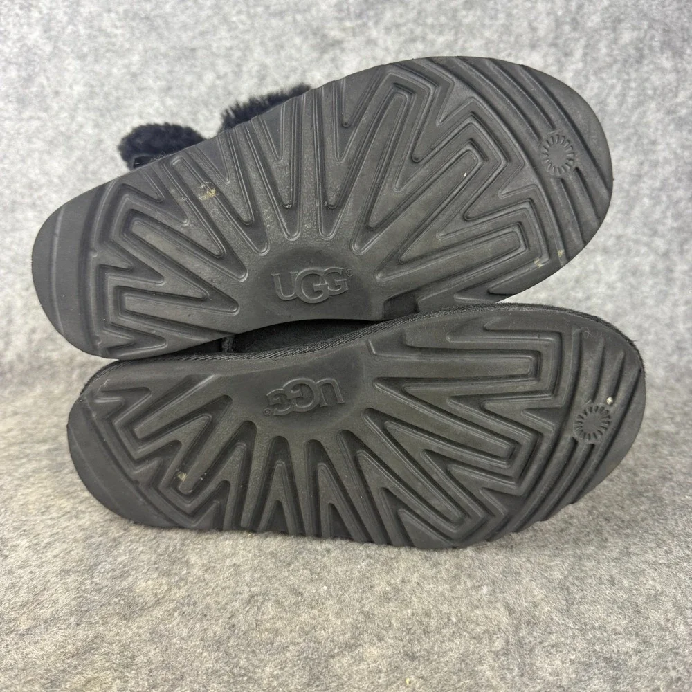 UGG Australia Kids Boot Baily Button 5991 Black‎ Suede Shearling Sz 3 US Girls